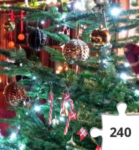 Jigsaw puzzle - Juletræet med sin pynt